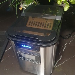 KOSTKARKA DO LODU - IDEALNA NA LATO