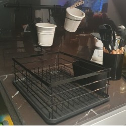 SUSZARKA DO NACZYŃ STOJĄCA - KOMPAKTOWA I FUNKCJONALNA