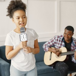 MIKROFON KARAOKE SREBRNY IZOXIS 22188 - DOSKONAŁA JAKOŚĆ DŹWIĘKU
