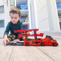 ZESTAW CIĘŻARÓWKA TIR Z 6 AUTAMI - IDEALNY PREZENT DLA MIŁOŚNIKÓW MOTORYZACJI
