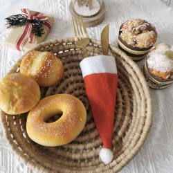 ETUI NA SZTUĆCE CZAPECZKI 12SZT. - UROCZY AKCENT NA ŚWIĄTECZNY STÓŁ