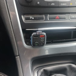 TRANSMITER ŁADOWARKA BLUETOOTH FM - PRAKTYCZNE ROZWIĄZANIE DLA KIEROWCÓW