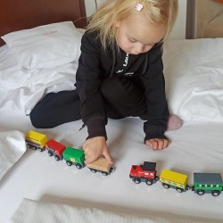 KOLEJKA DREWNIANA POCIĄG 12SZT. - KLASYCZNA ZABAWKA DLA MALUCHÓW