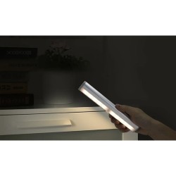 LAMPKA SAMOPRZYLEPNA - PRAKTYCZNA DO KAŻDEGO POMIESZCZENIA