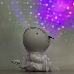 PROJEKTOR GWIAZD LED - ASTRONAUTA IZOXIS 24329 - MAGICZNA ATMOSFERA